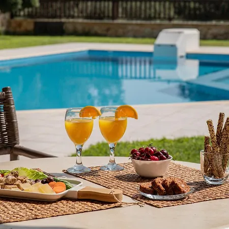 Villa Villas *