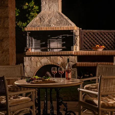 Villa Villas *